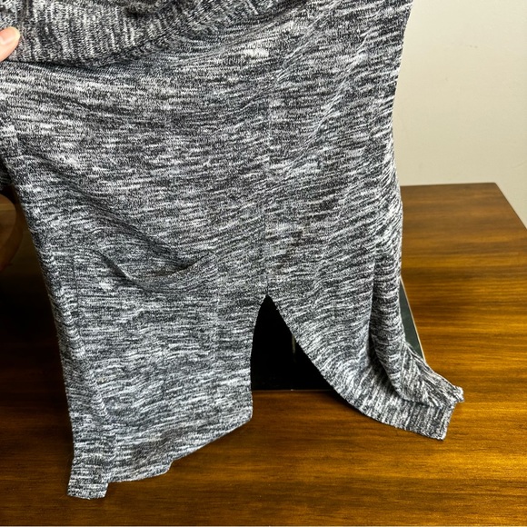 Old Navy Grey Cardigan Small - Picture 4 of 7
